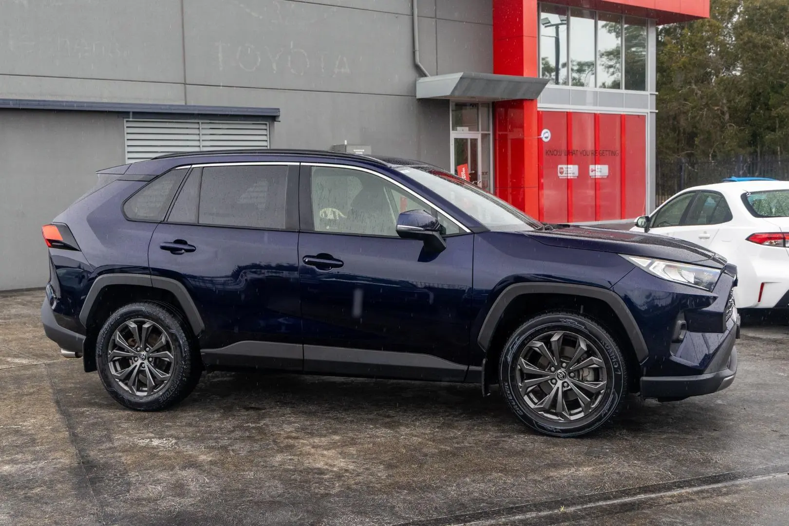 2022 Toyota RAV4 Gallery Image 3