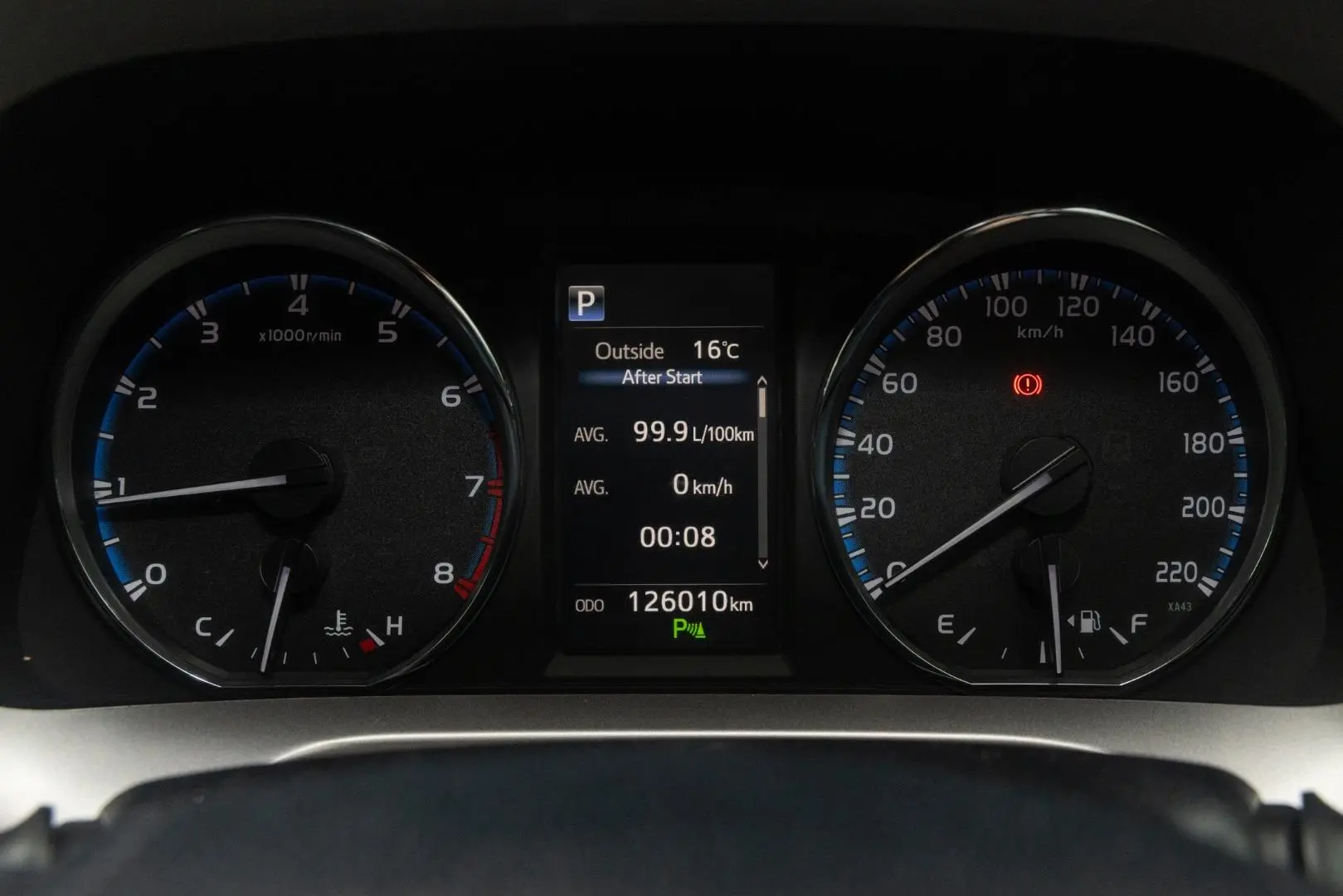 2017 Toyota RAV4 Gallery Image 13