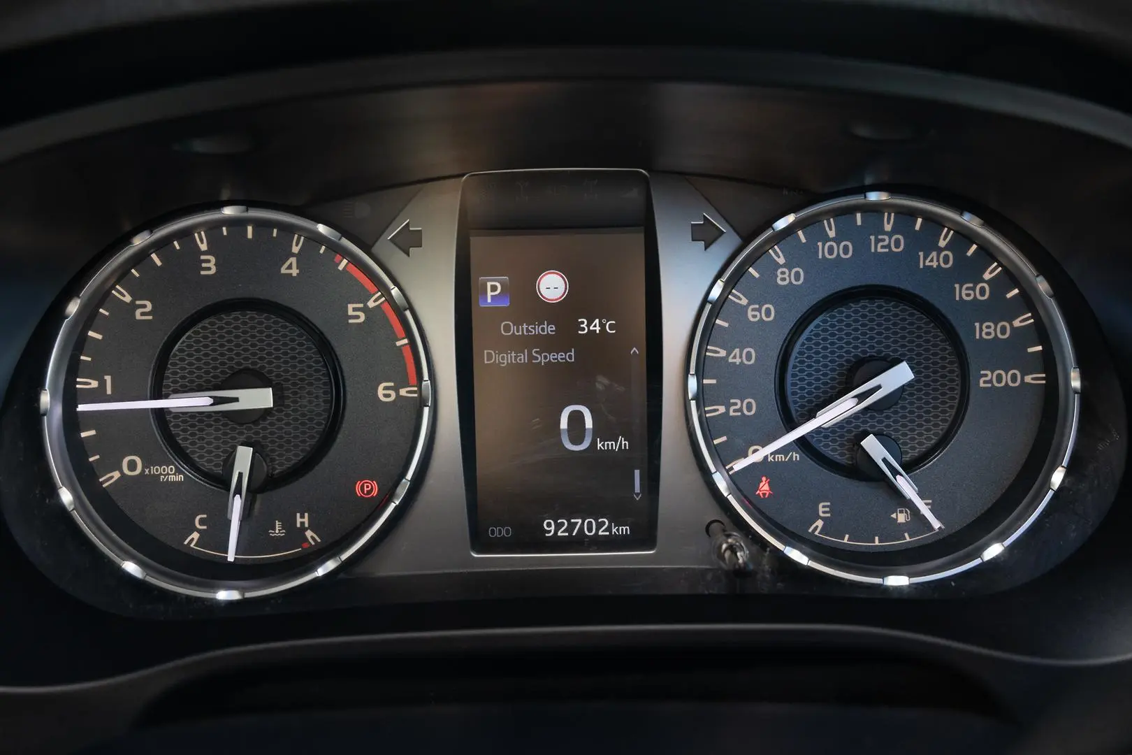 2021 Toyota Hilux Gallery Image 13