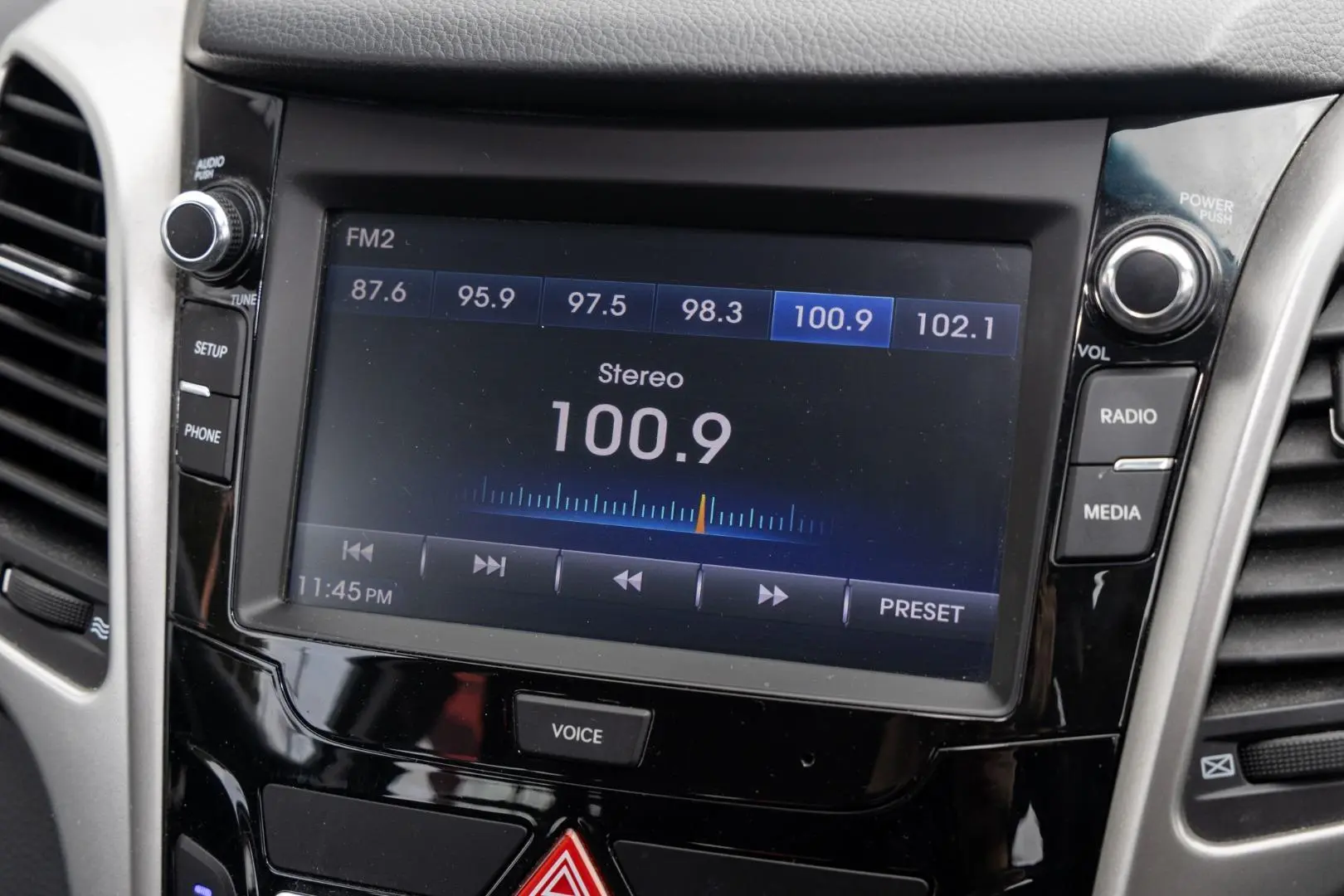 2016 Hyundai i30 Gallery Image 14