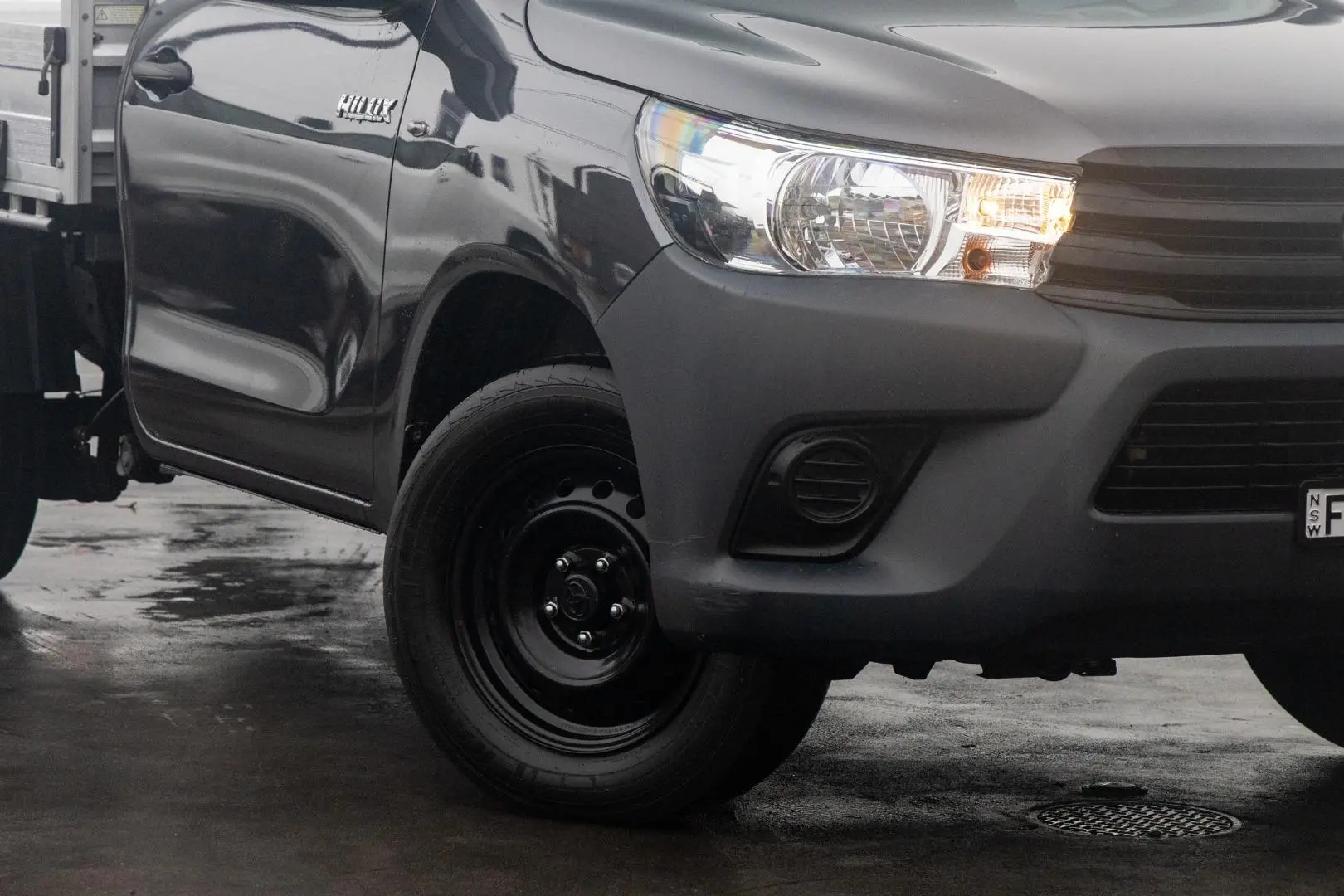 2019 Toyota Hilux Gallery Image 6
