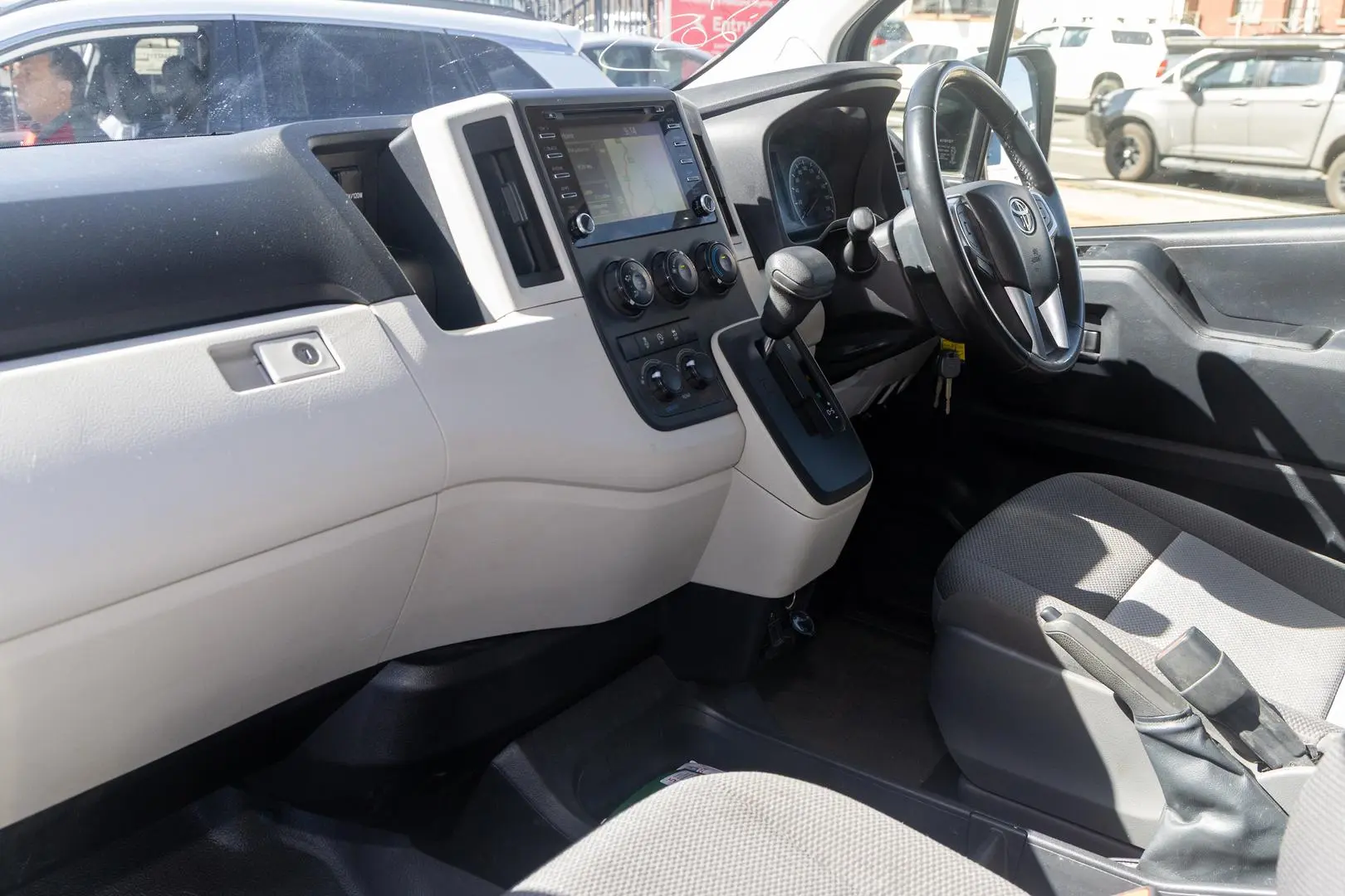 2019 Toyota Hiace Gallery Image 8