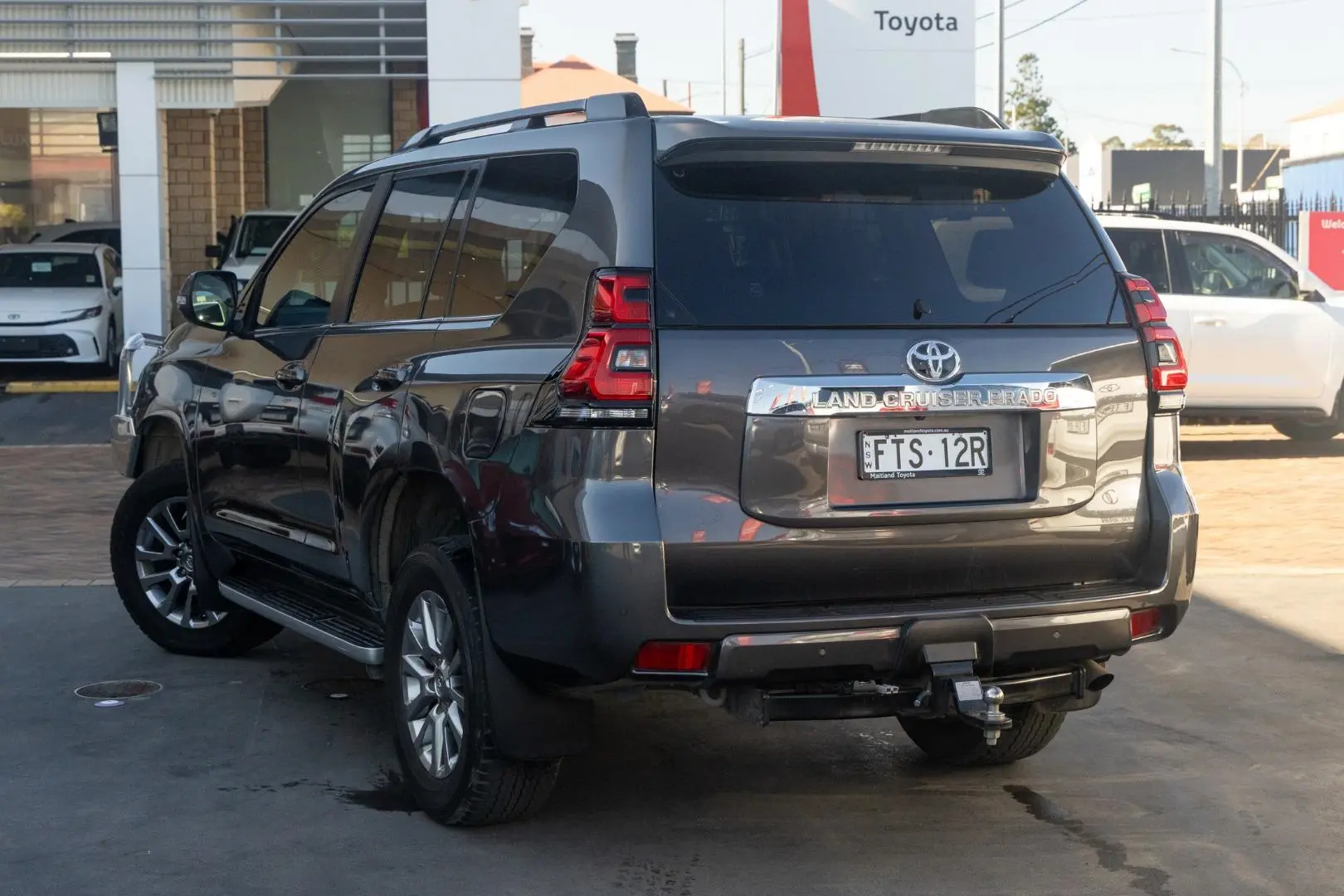 2019 Toyota Landcruiser Prado Gallery Image 2
