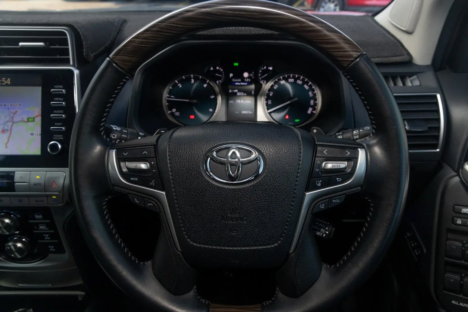 2023 Toyota Landcruiser Prado Gallery Image 10