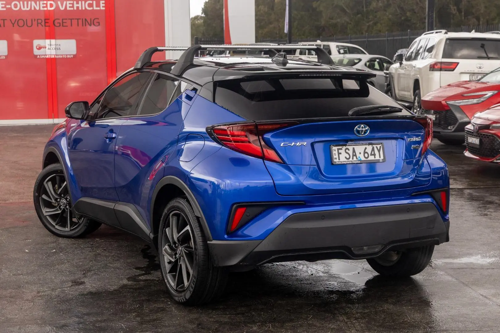 2021 Toyota C-HR Gallery Image 2