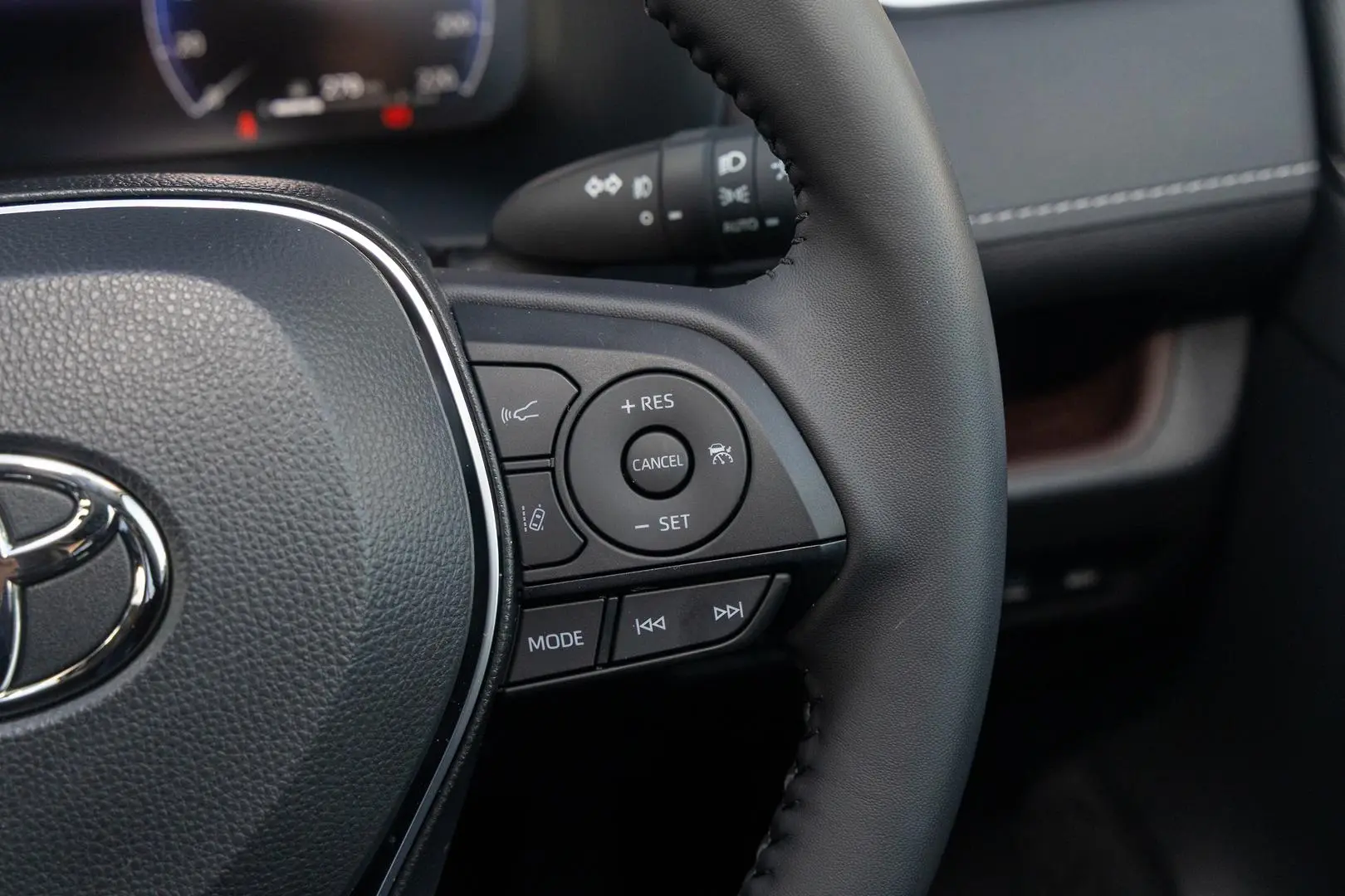 2025 Toyota RAV4 Gallery Image 12