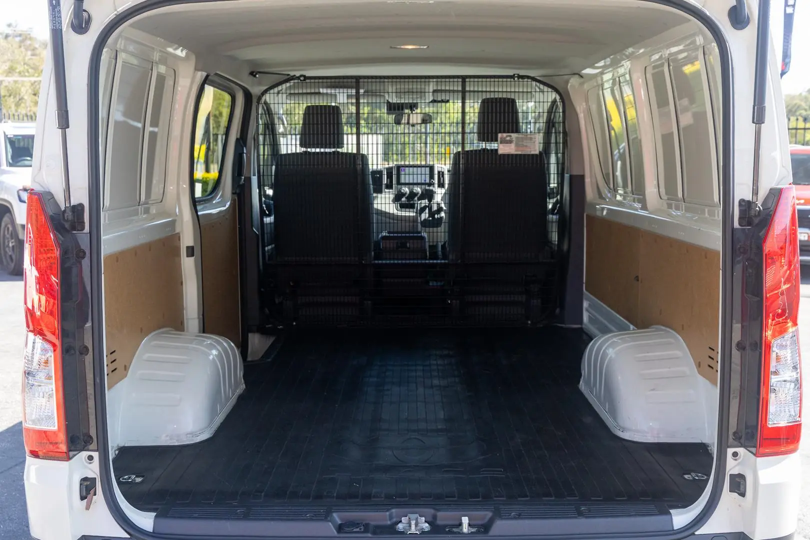 2024 Toyota Hiace Gallery Image 19
