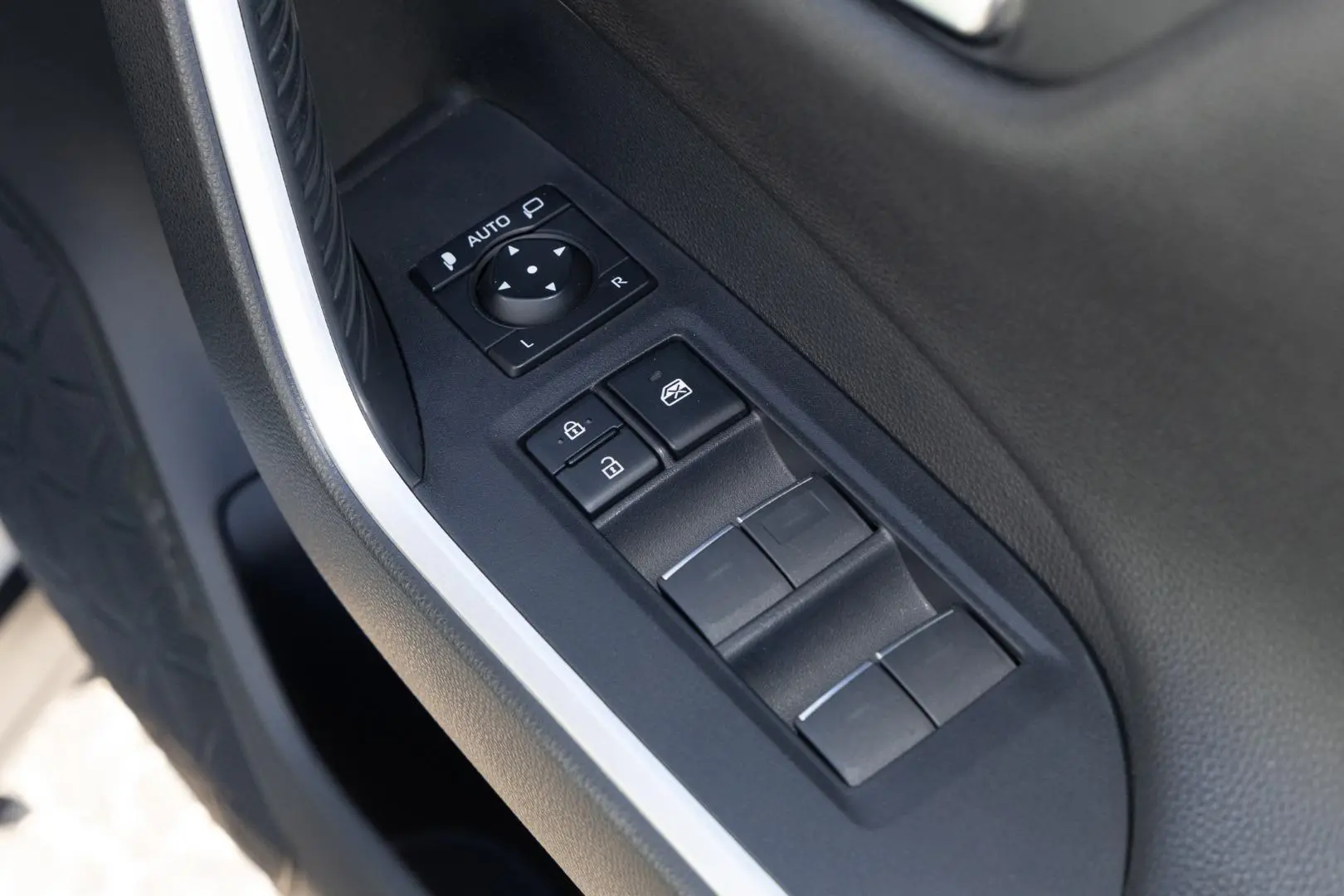 2023 Toyota RAV4 Gallery Image 19