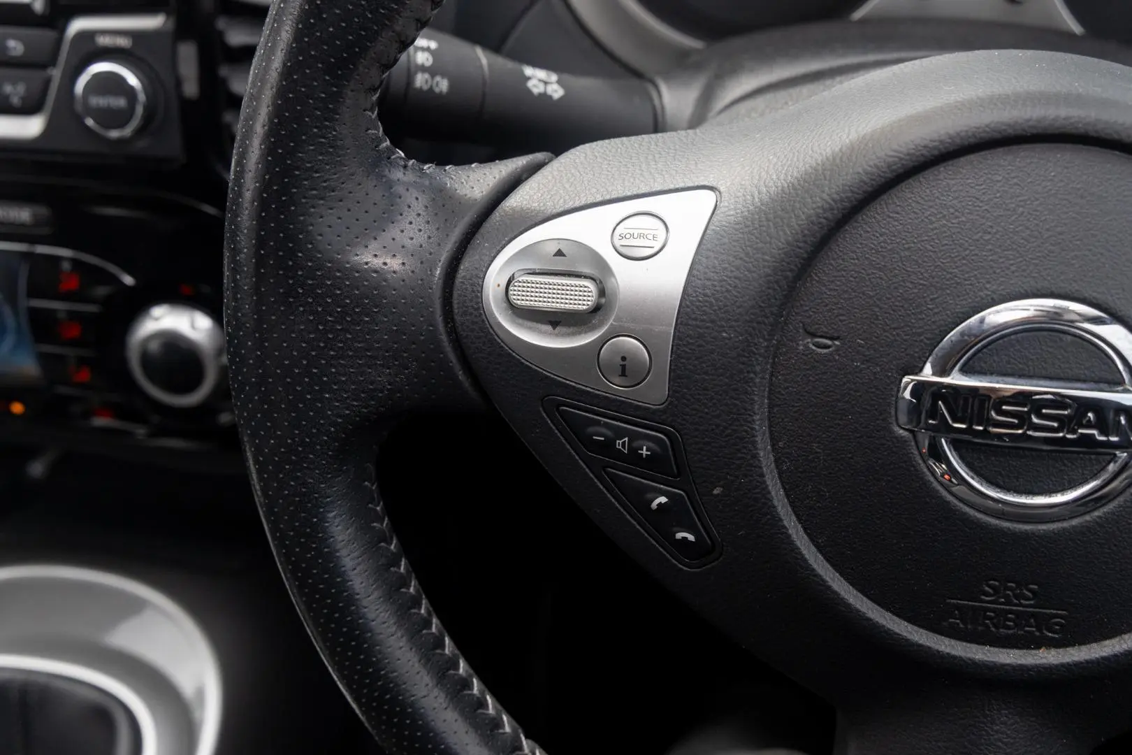 2018 Nissan JUKE Gallery Image 11