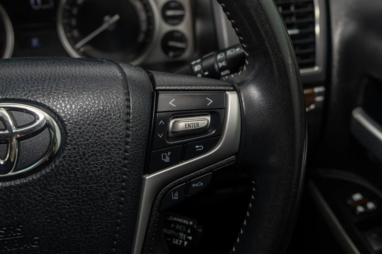 2019 Toyota Landcruiser Gallery Image 12