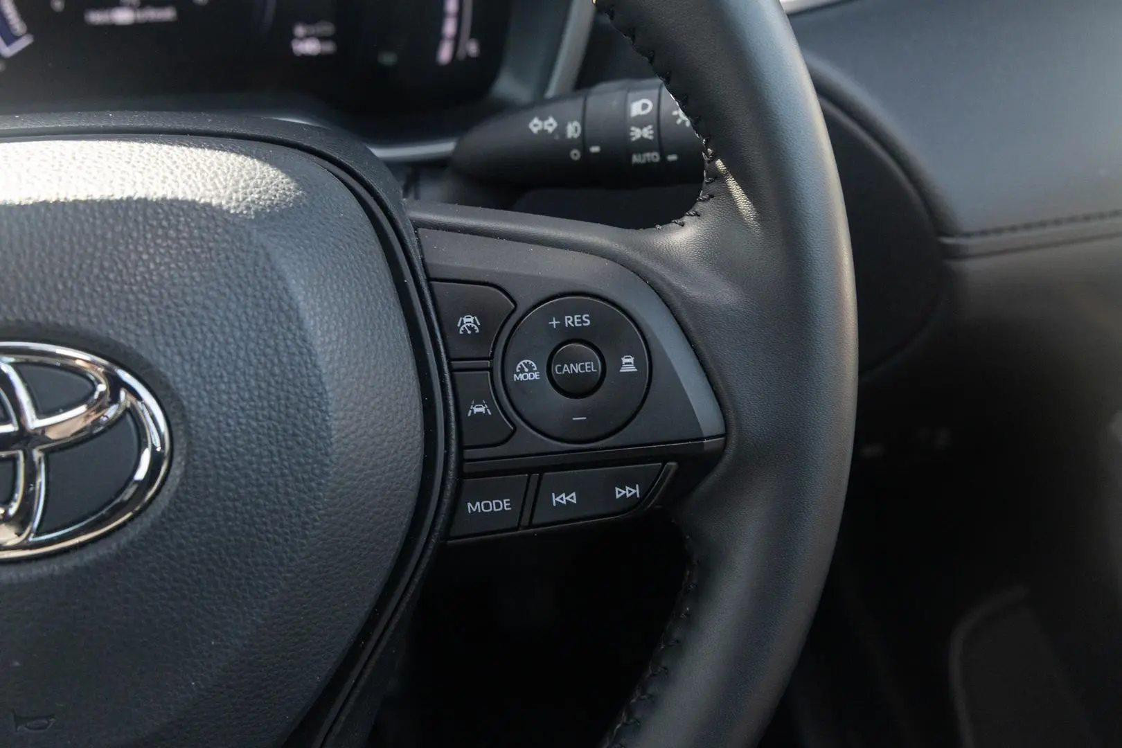 2023 Toyota Corolla Cross Gallery Image 12