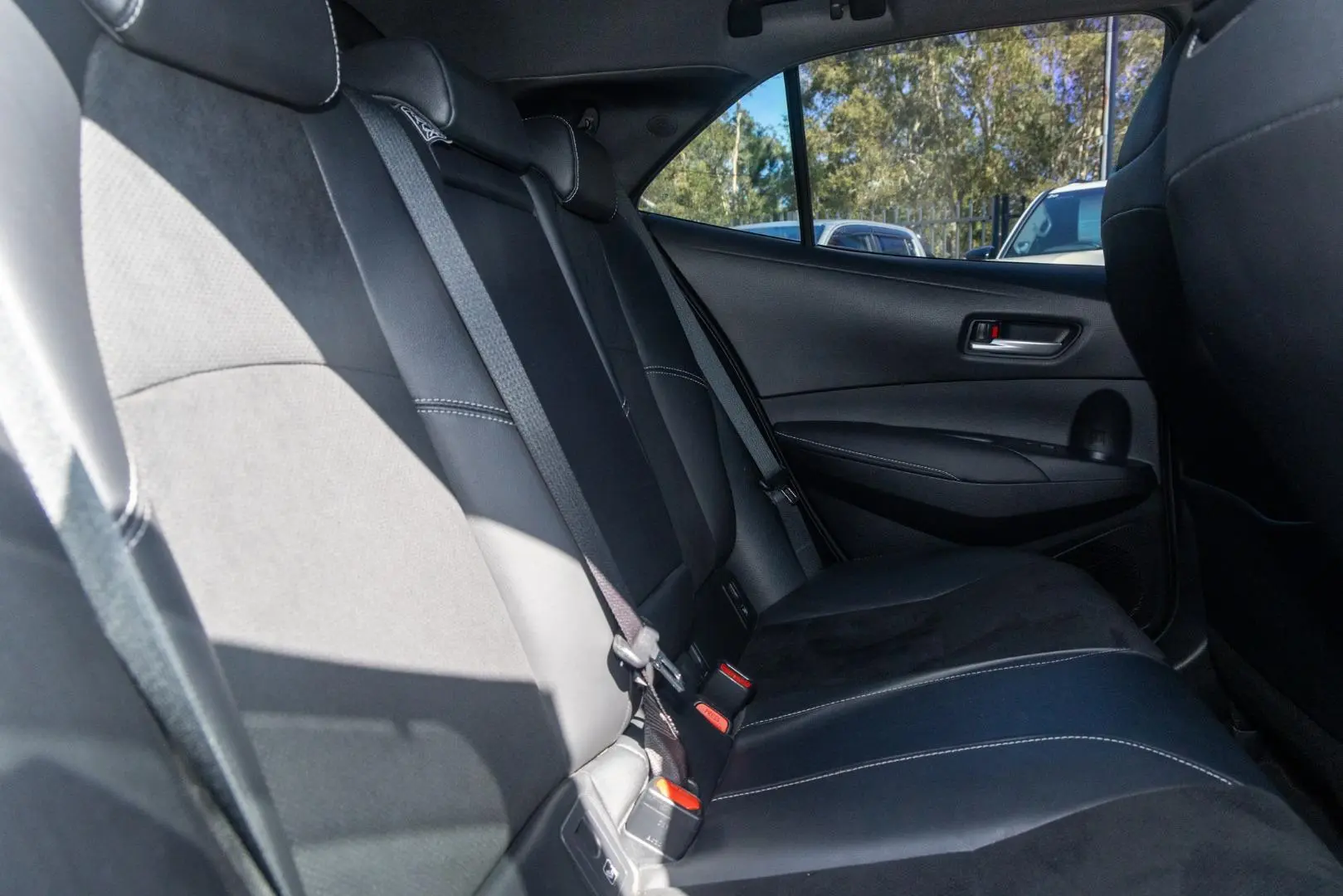 2020 Toyota Corolla Gallery Image 9