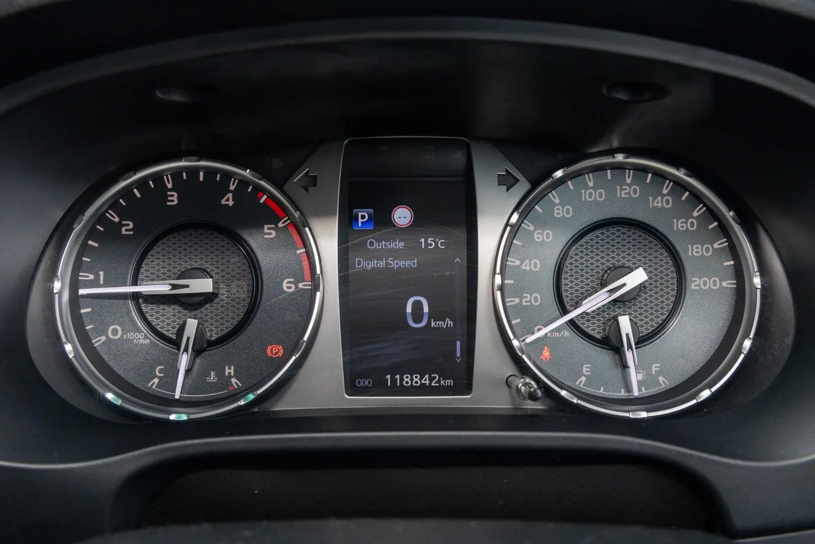 2020 Toyota Hilux Gallery Image 12