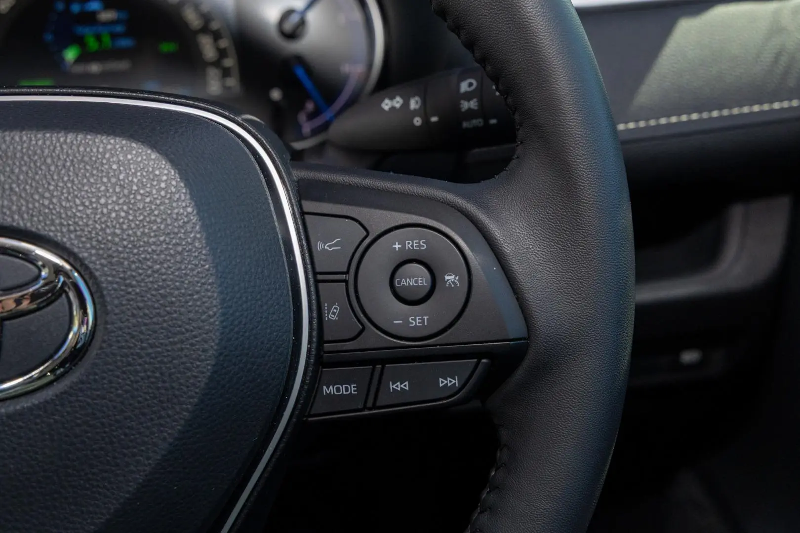 2025 Toyota RAV4 Gallery Image 12
