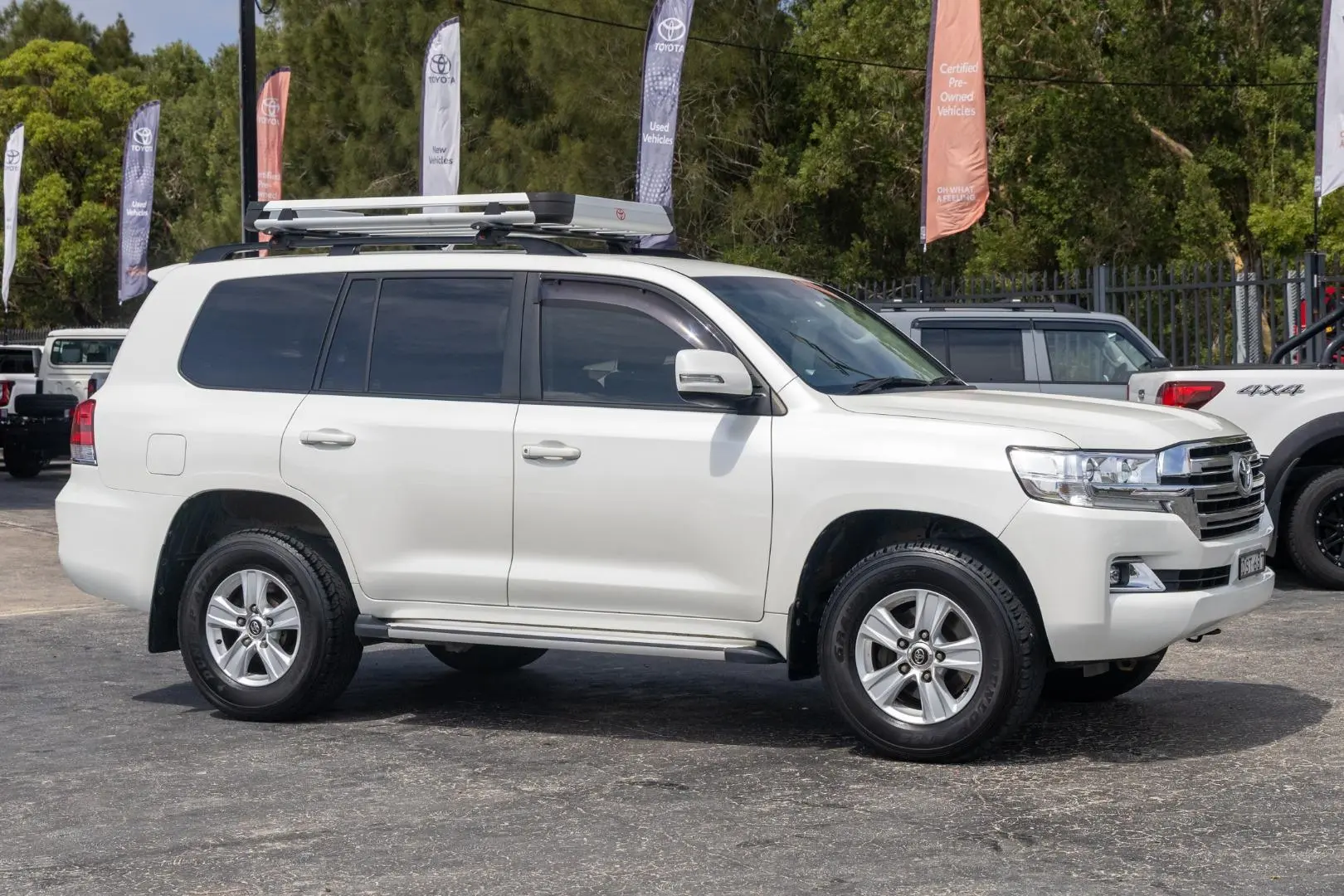 2017 Toyota Landcruiser Gallery Image 3