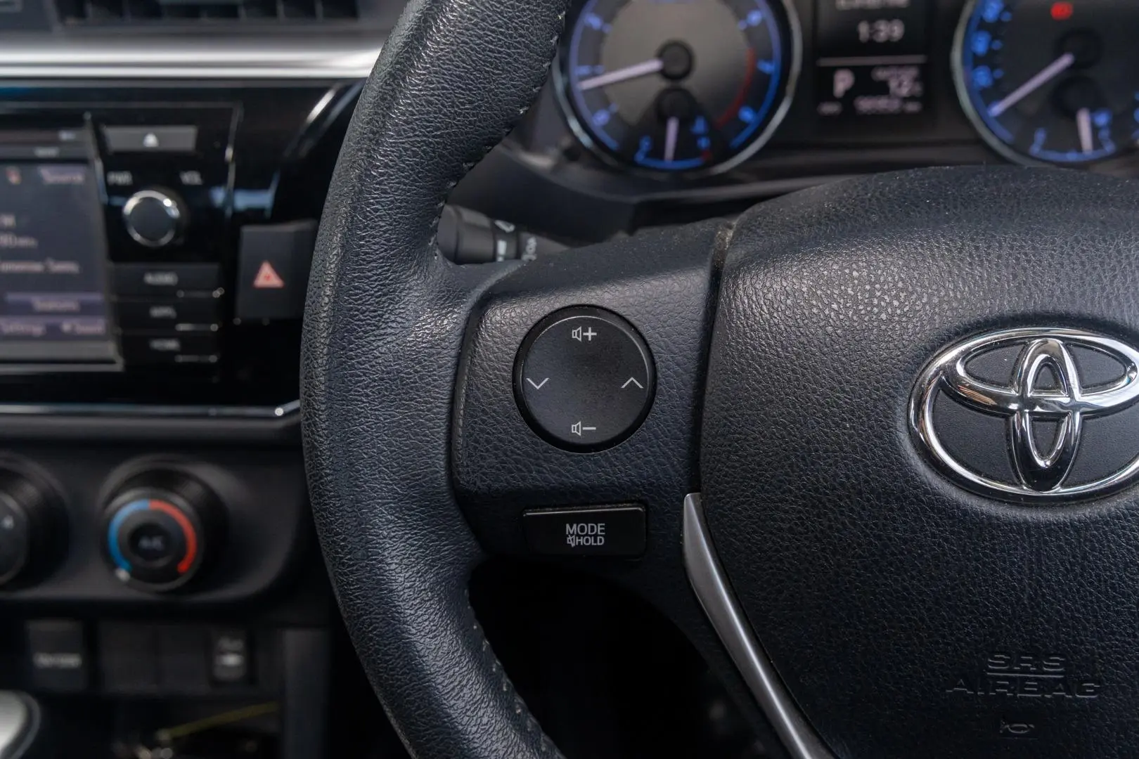 2015 Toyota Corolla Gallery Image 11