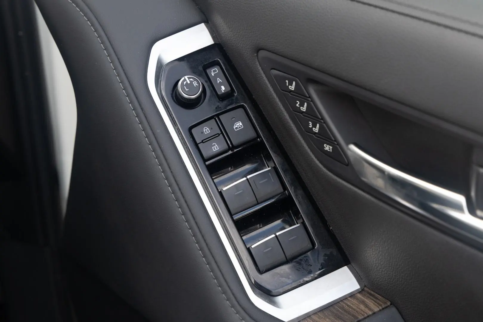 2022 Toyota Landcruiser Gallery Image 19