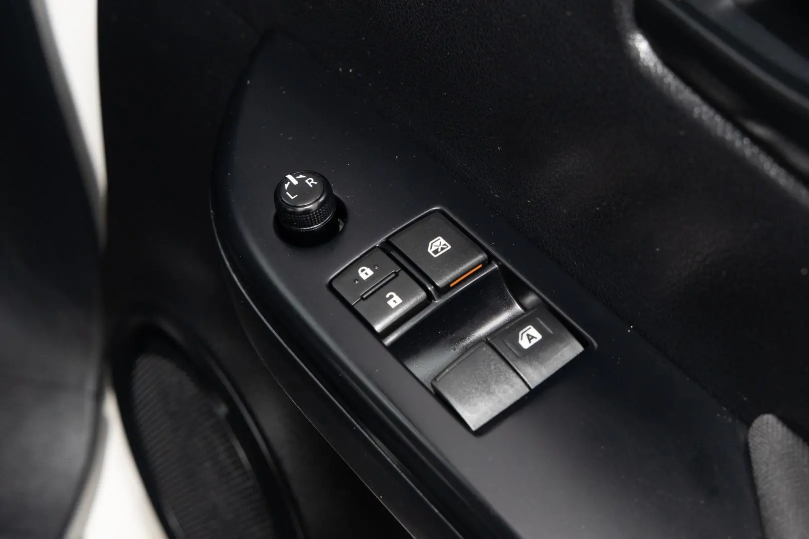 2021 Toyota Hilux Gallery Image 18