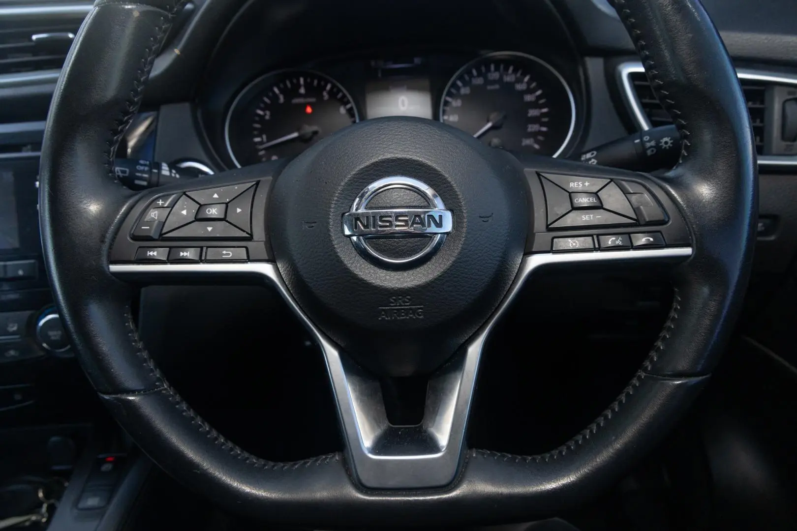 2017 Nissan QASHQAI Gallery Image 10
