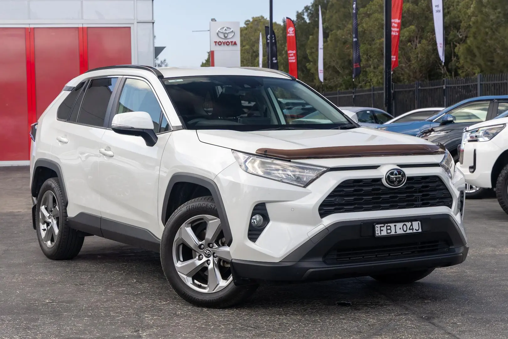 2019 Toyota RAV4 Gallery Image 1