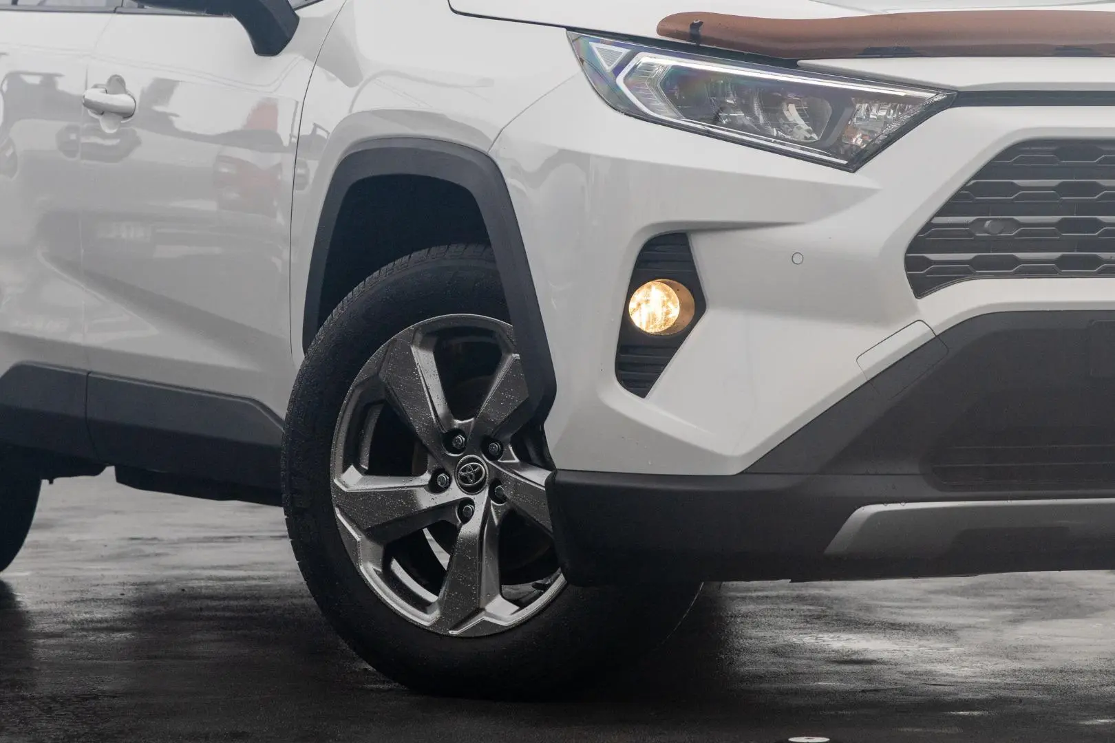 2020 Toyota RAV4 Gallery Image 6