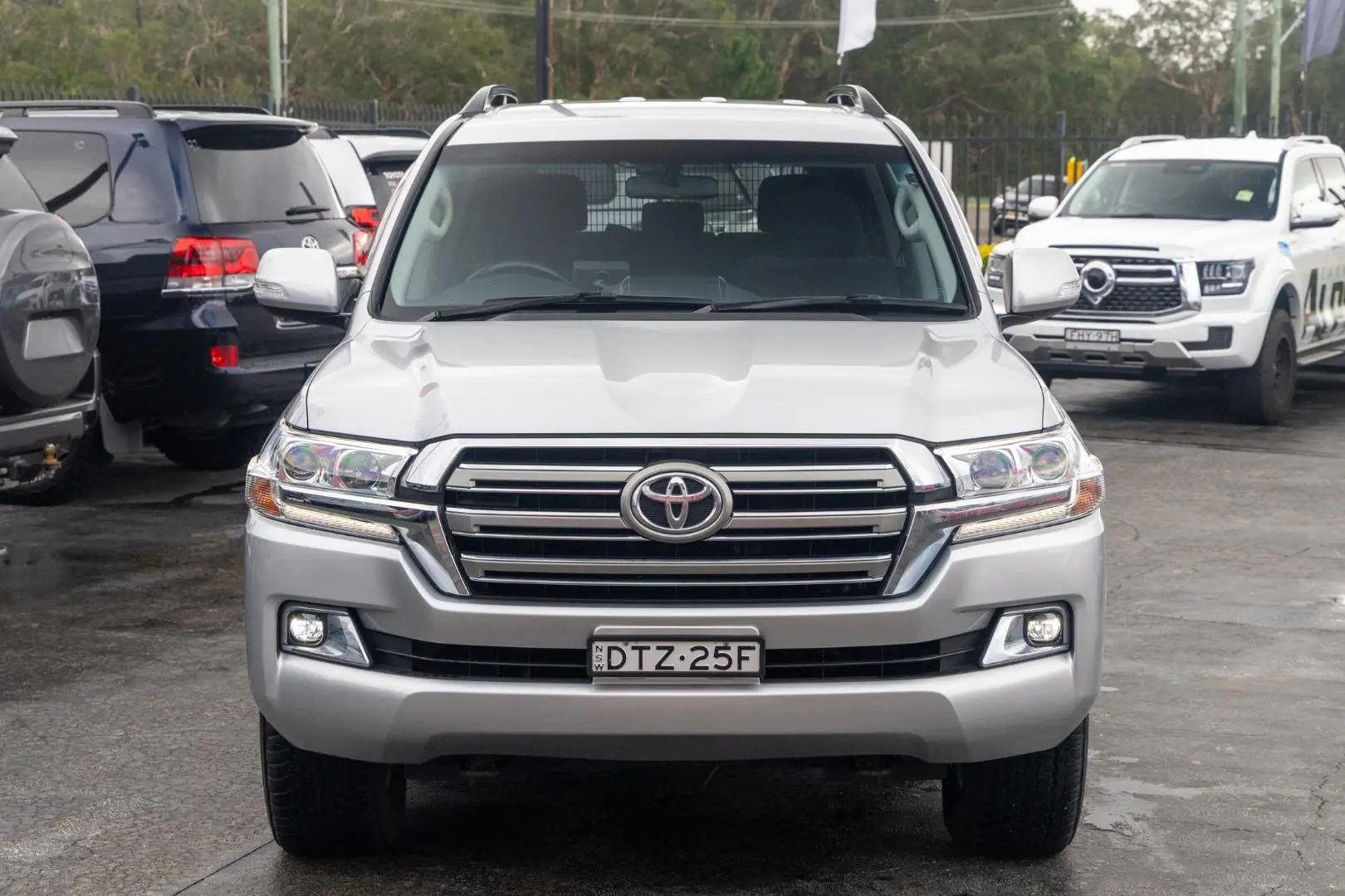 2018 Toyota Landcruiser Gallery Image 4