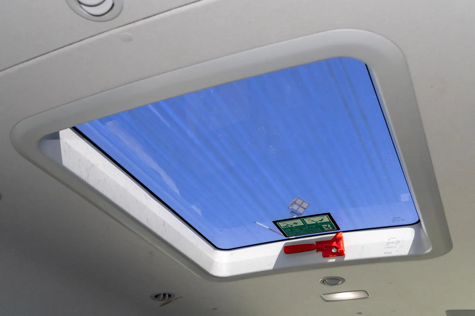 2019 Toyota Hiace Gallery Image 19