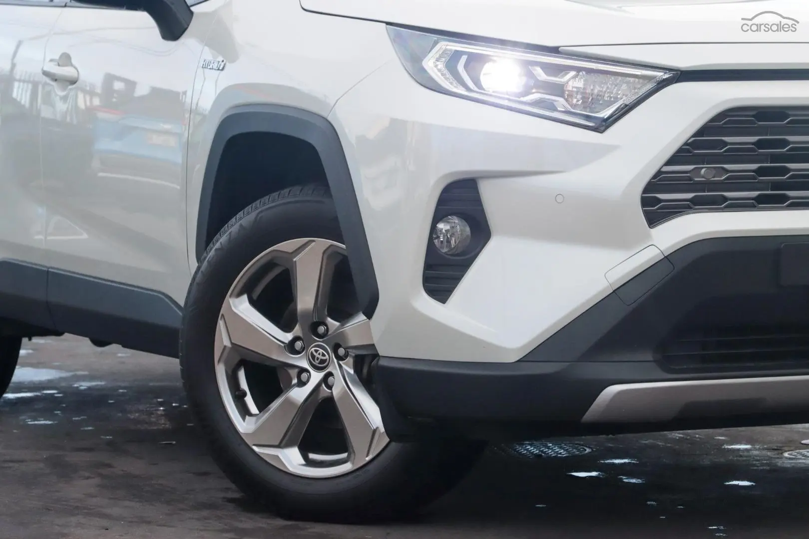 2020 Toyota RAV4 Image 6