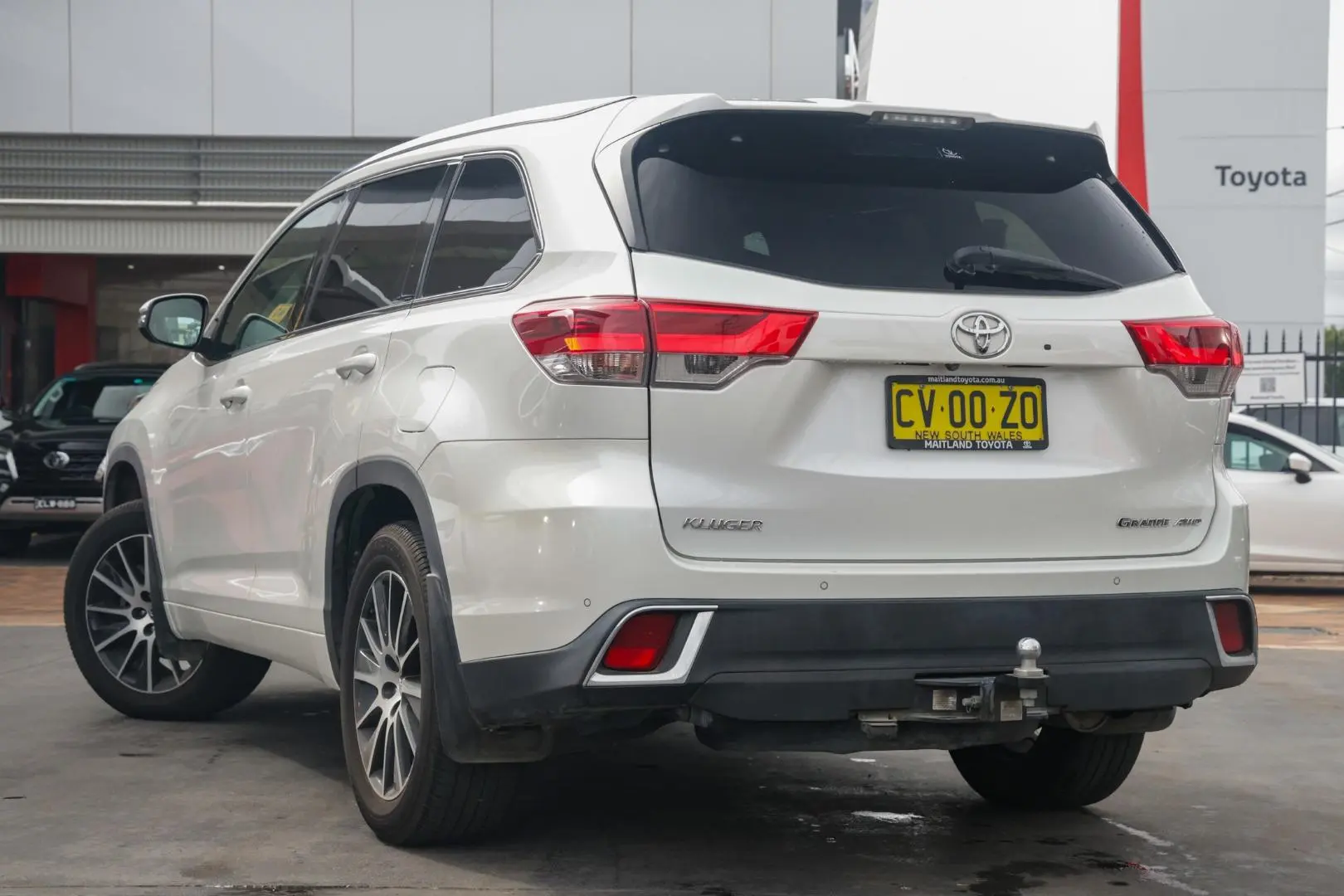 2019 Toyota Kluger Gallery Image 2