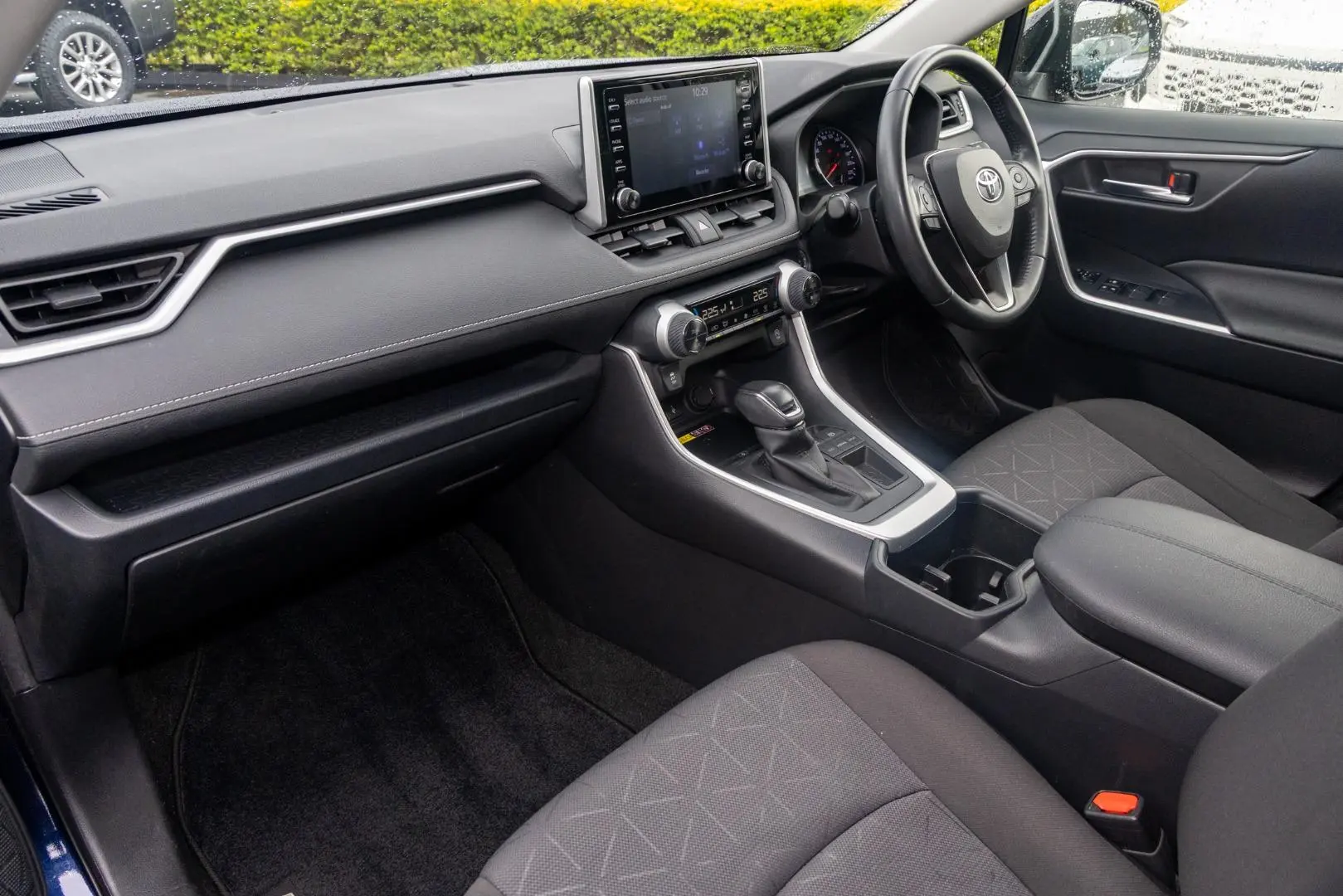 2022 Toyota RAV4 Gallery Image 8