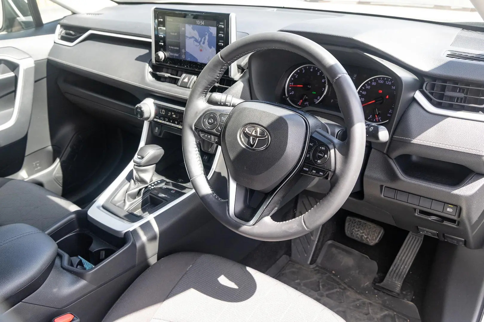 2019 Toyota RAV4 Gallery Image 7