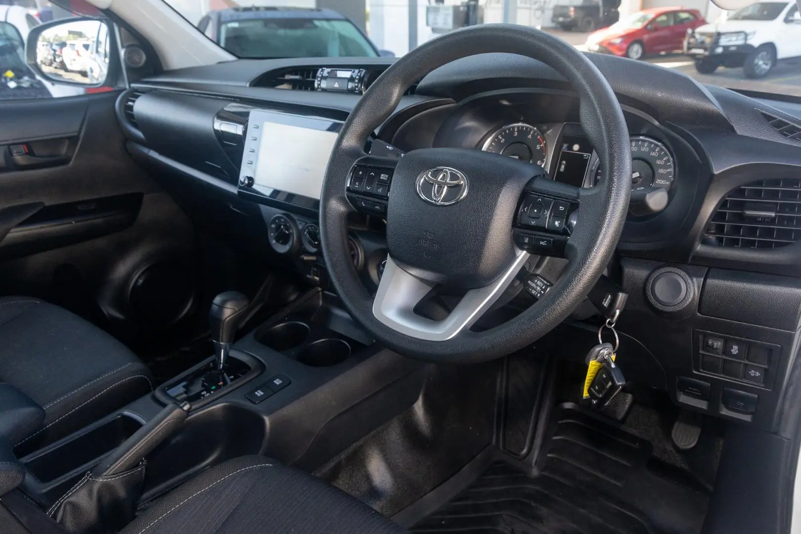 2020 Toyota Hilux Gallery Image 7