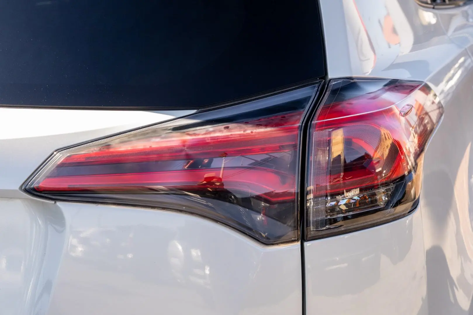 2016 Toyota RAV4 Gallery Image 20
