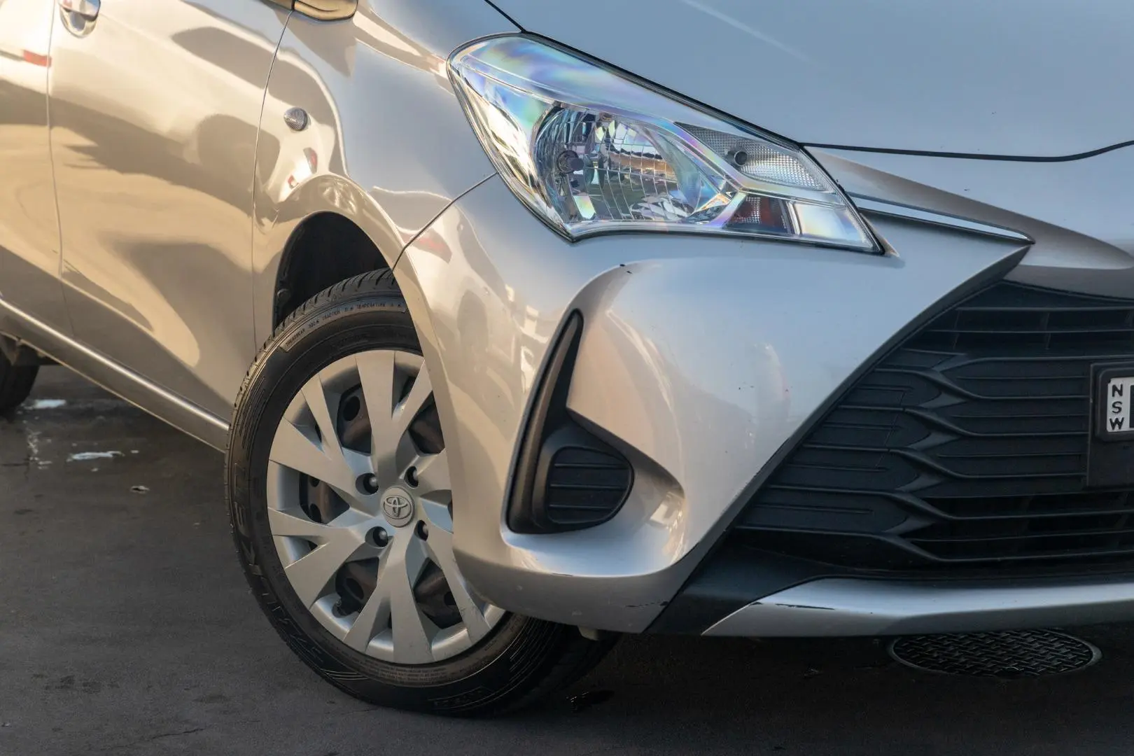 2017 Toyota Yaris Gallery Image 6
