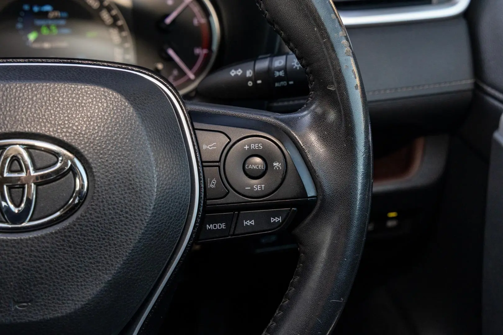 2020 Toyota RAV4 Gallery Image 12