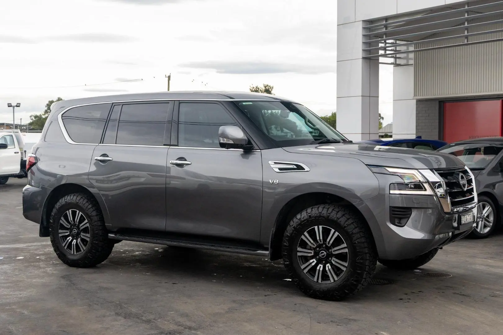2023 Nissan Patrol Gallery Image 3