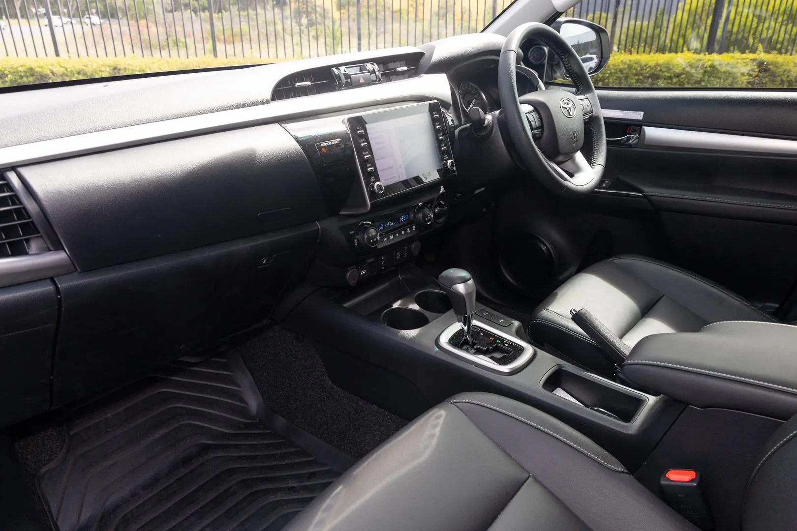 2023 Toyota Hilux Gallery Image 8