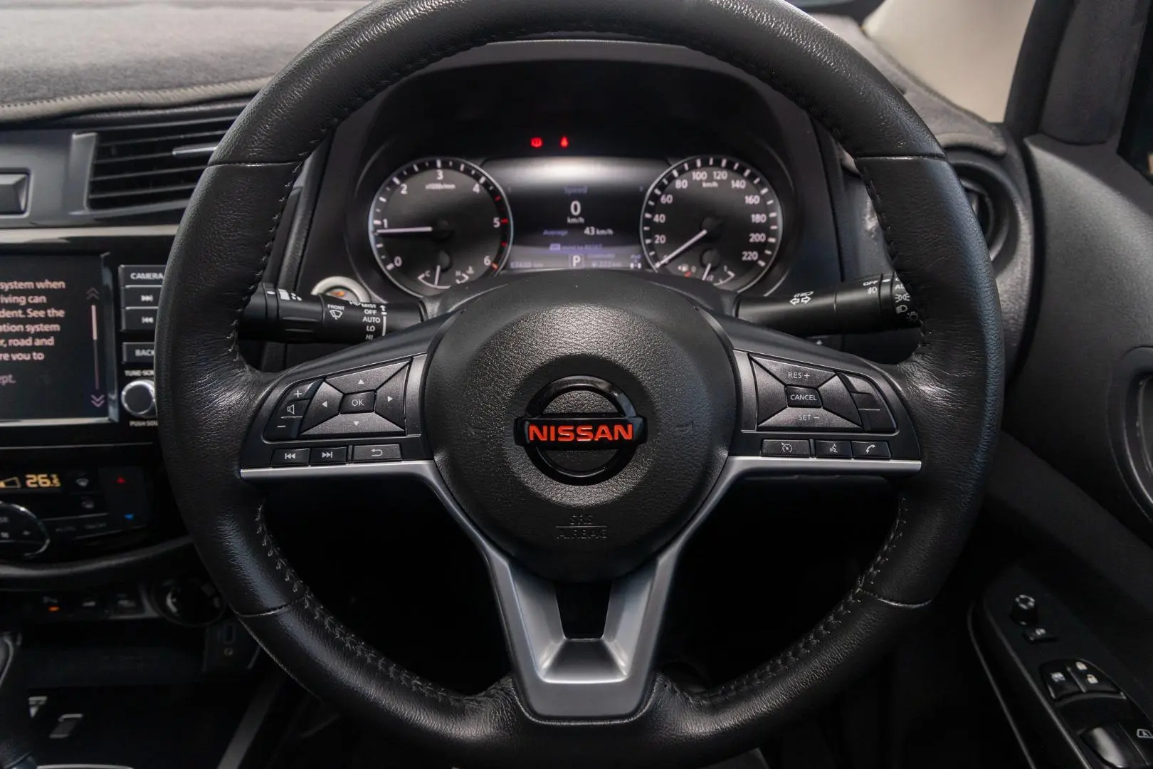 2021 Nissan Navara Gallery Image 10