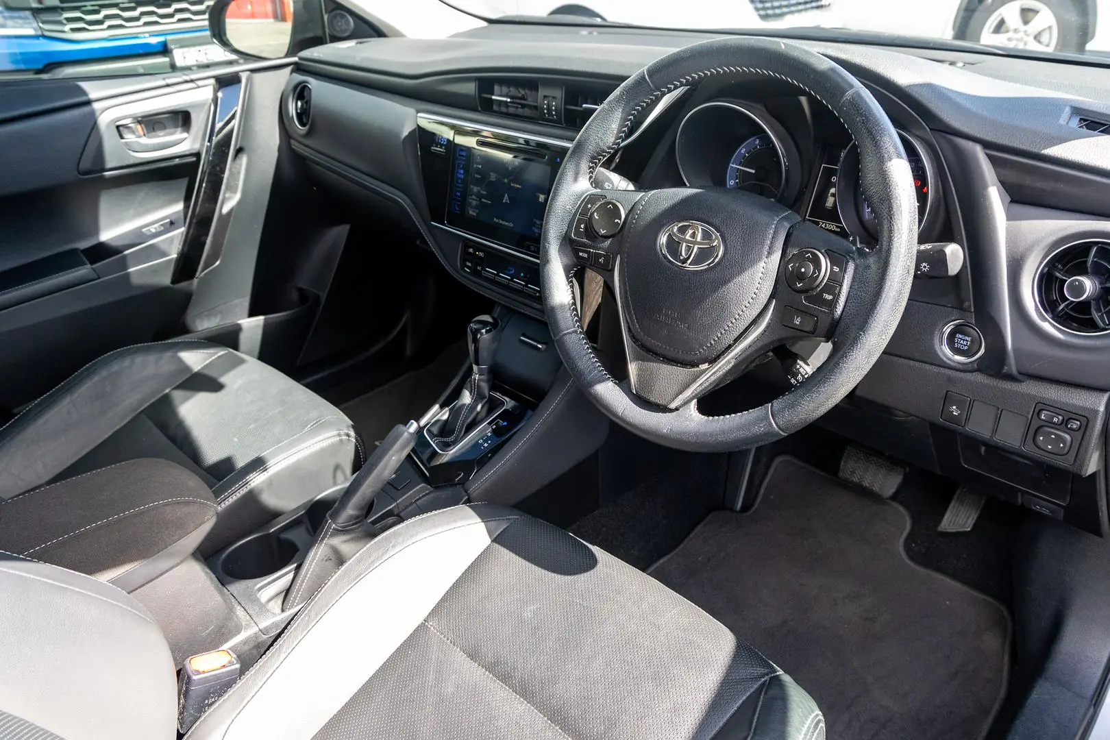 2017 Toyota Corolla Gallery Image 7