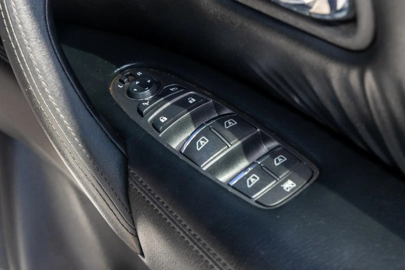 2021 Nissan Patrol Gallery Image 18