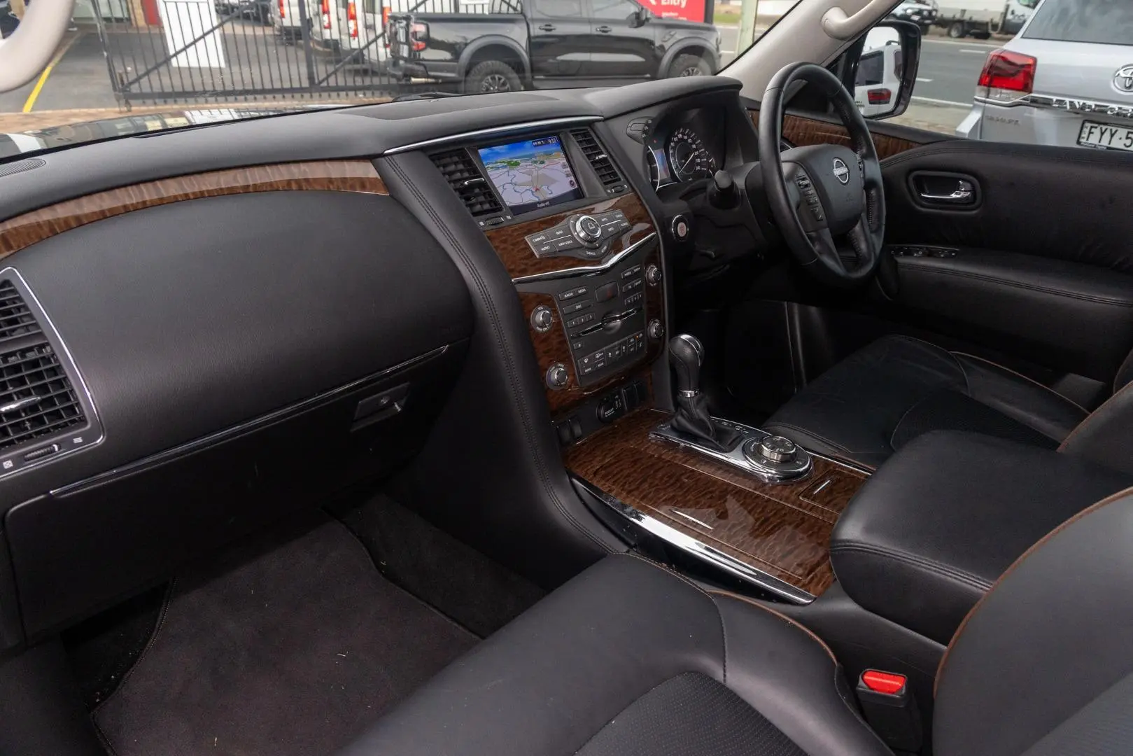 2023 Nissan Patrol Gallery Image 8