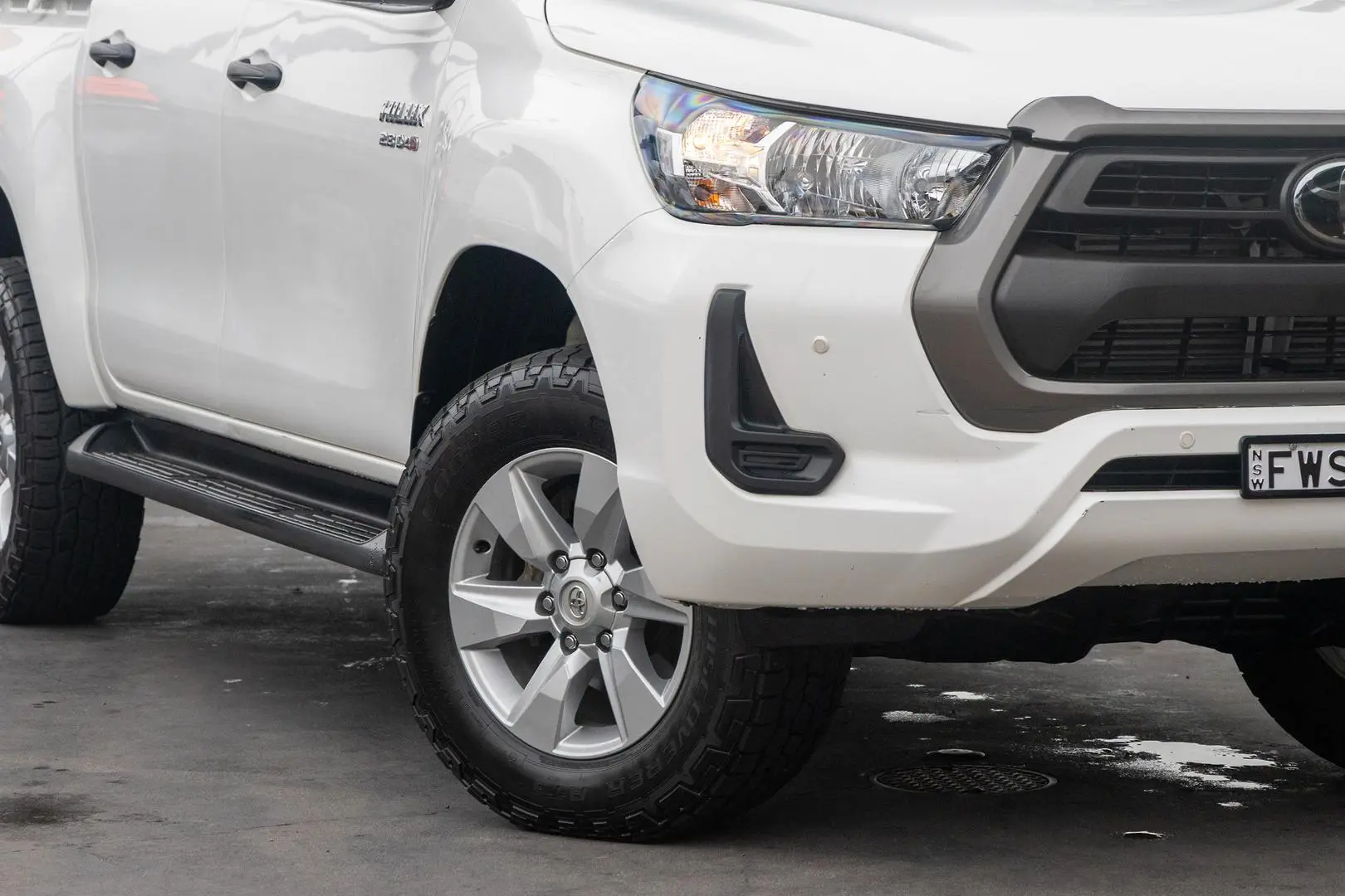 2022 Toyota Hilux Gallery Image 6