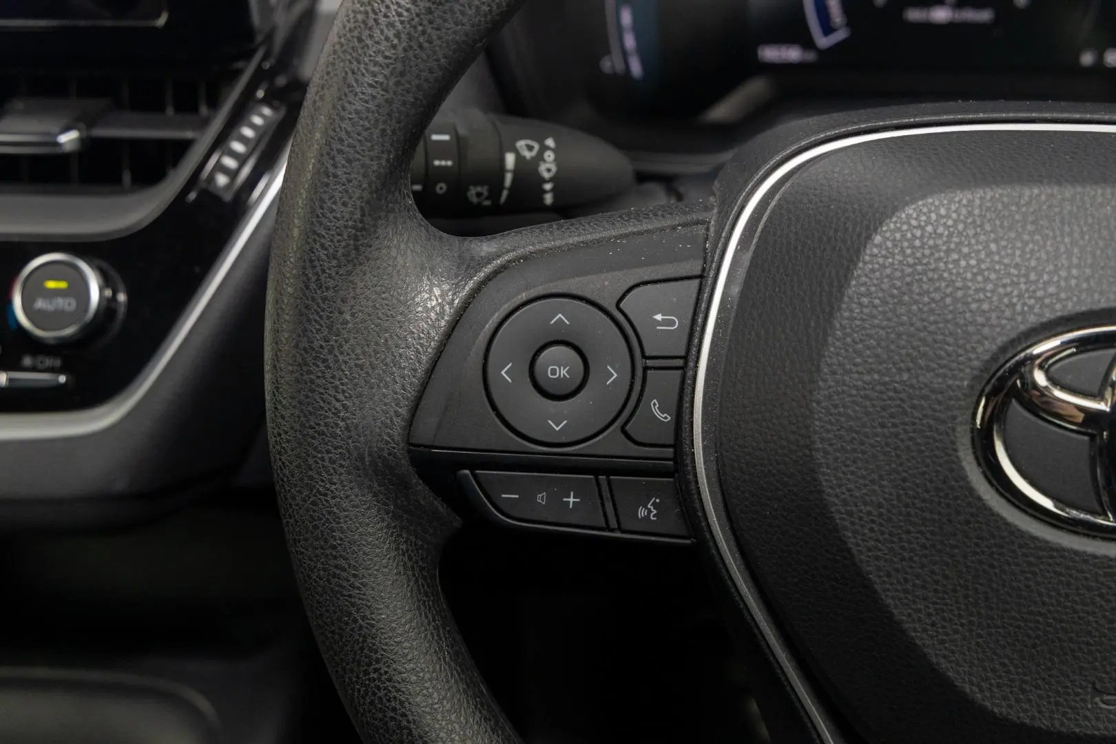 2025 Toyota Corolla Gallery Image 11