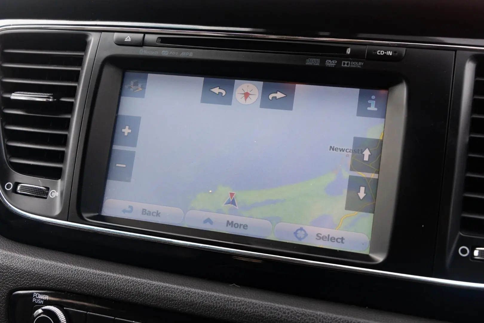 2017 Kia Carnival Gallery Image 15