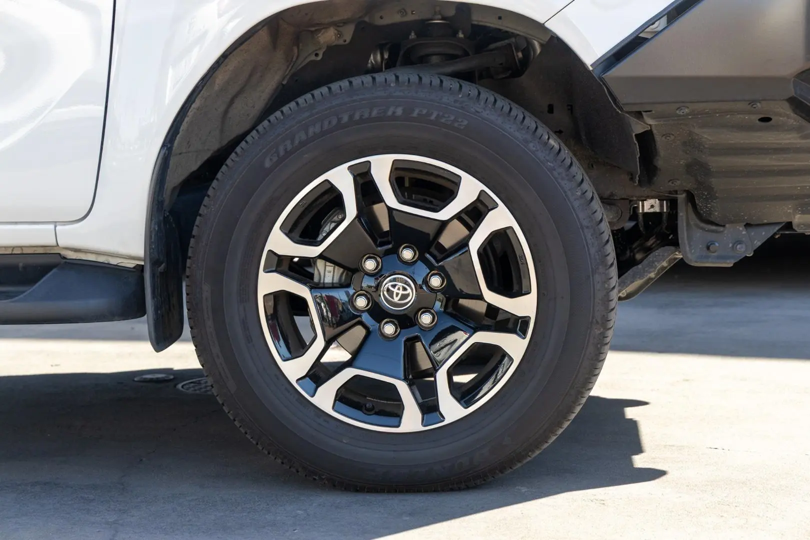 2025 Toyota Hilux Gallery Image 21