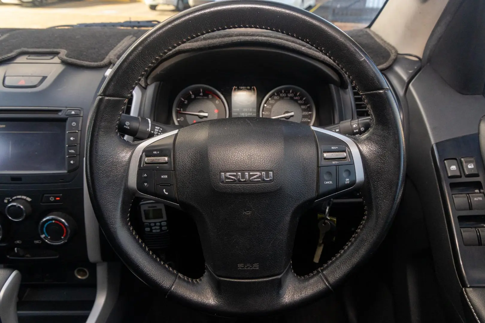 2019 Isuzu D-MAX Gallery Image 10