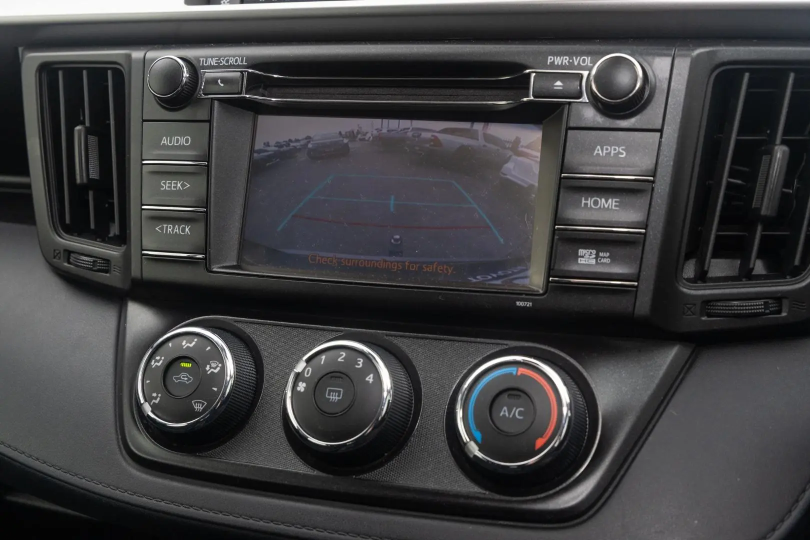 2017 Toyota RAV4 Gallery Image 15