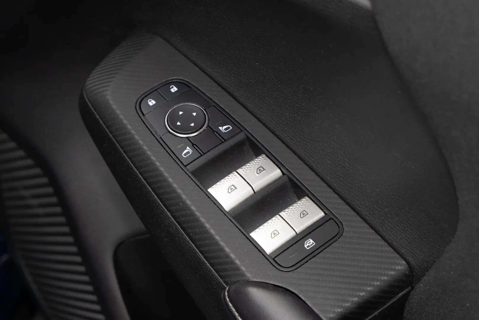 2023 Mitsubishi Outlander Gallery Image 18