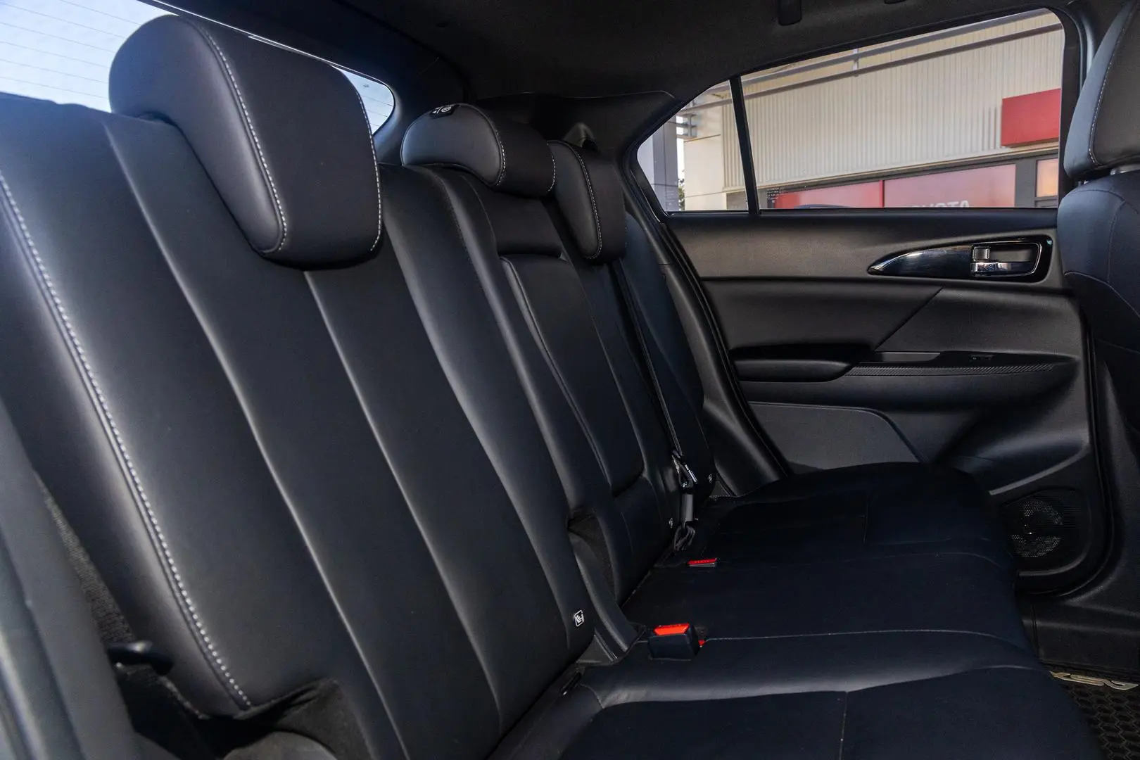 2020 Mitsubishi Eclipse Cross Gallery Image 9