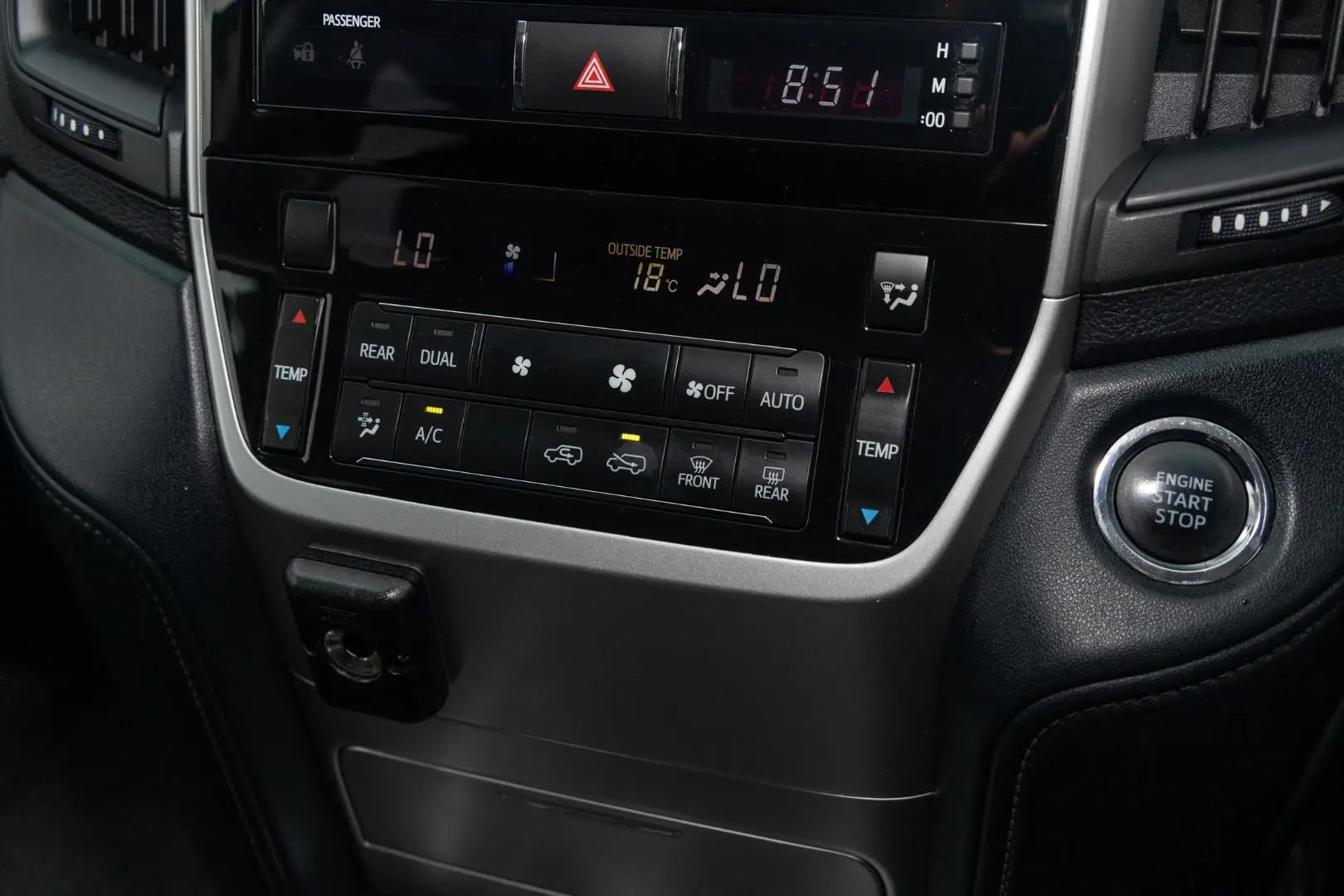 2017 Toyota Landcruiser Gallery Image 11